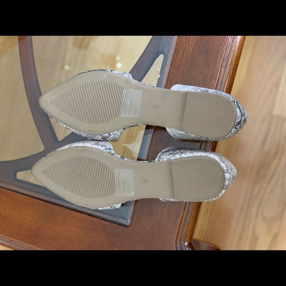 Shoes - Picture 4 of 4
